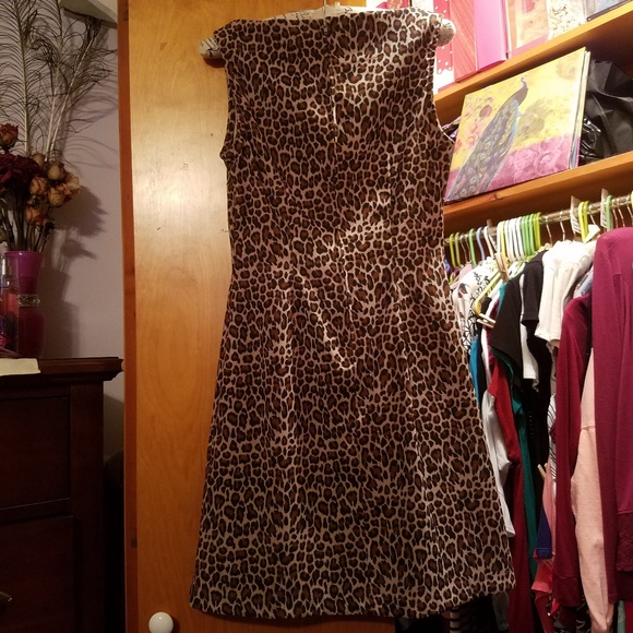 Leopard Print Bodycon Dress 🐆 - Picture 2 of 6